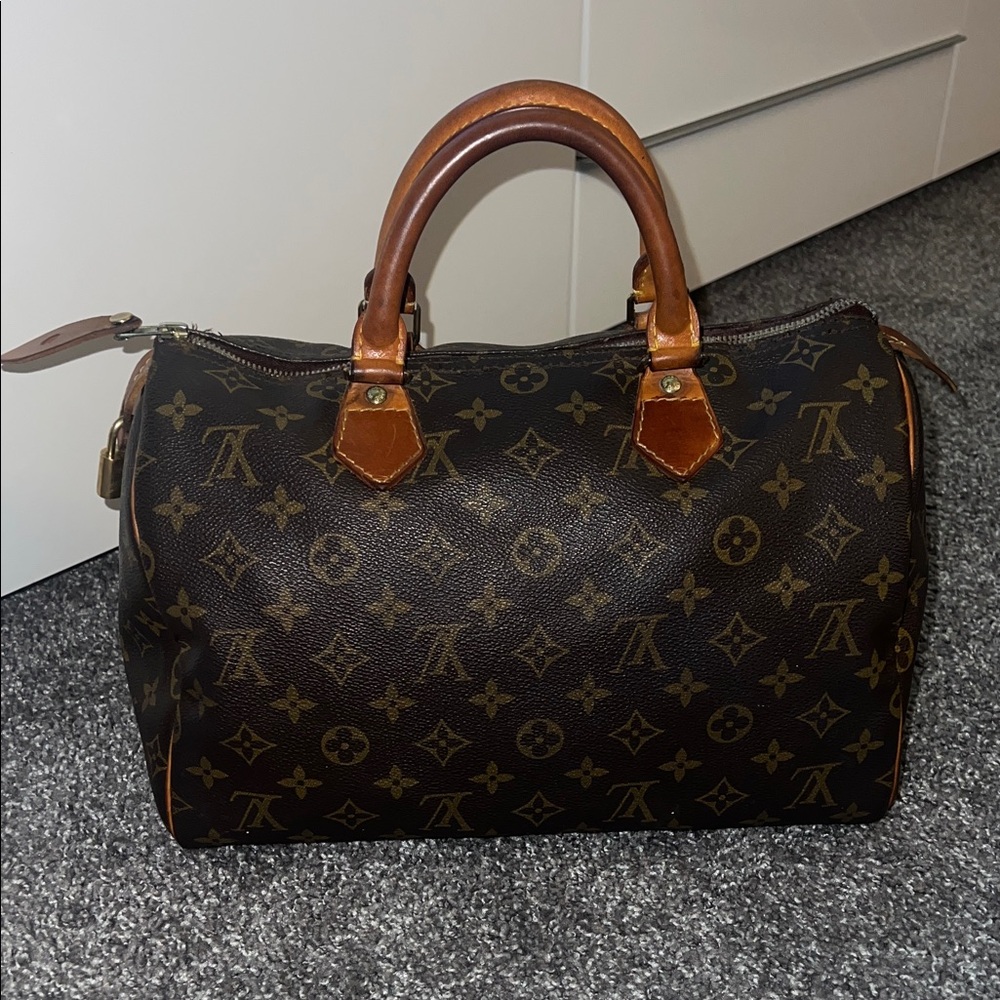 Vintage Louis Vuitton Monogram Speedy 30 Bag